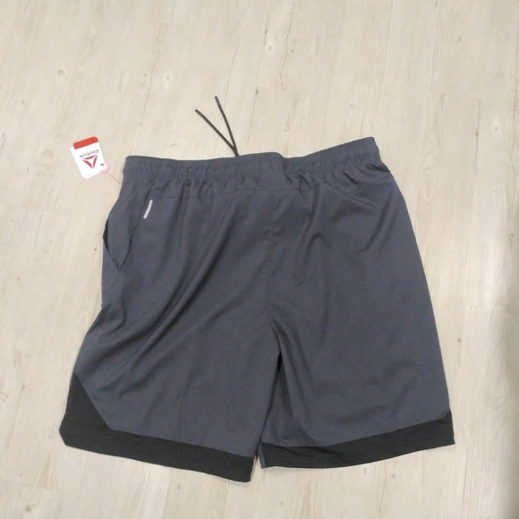 Reebok Grey Running Shorts Size 2XL - Picture 2 of 8